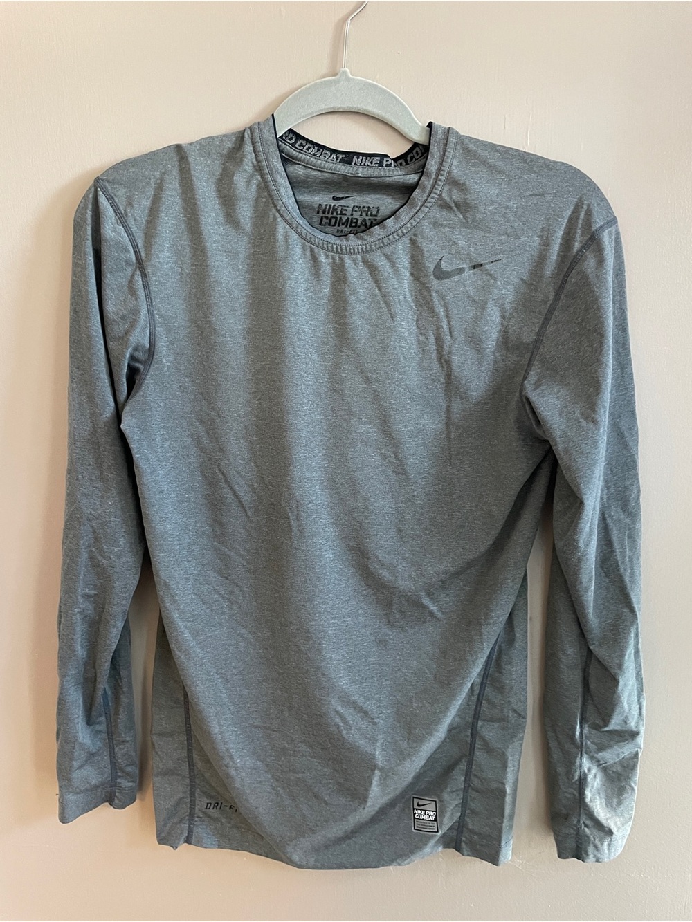 Nike Men's Long-Sleeve Dri-FIT Performance Shirt - Gray